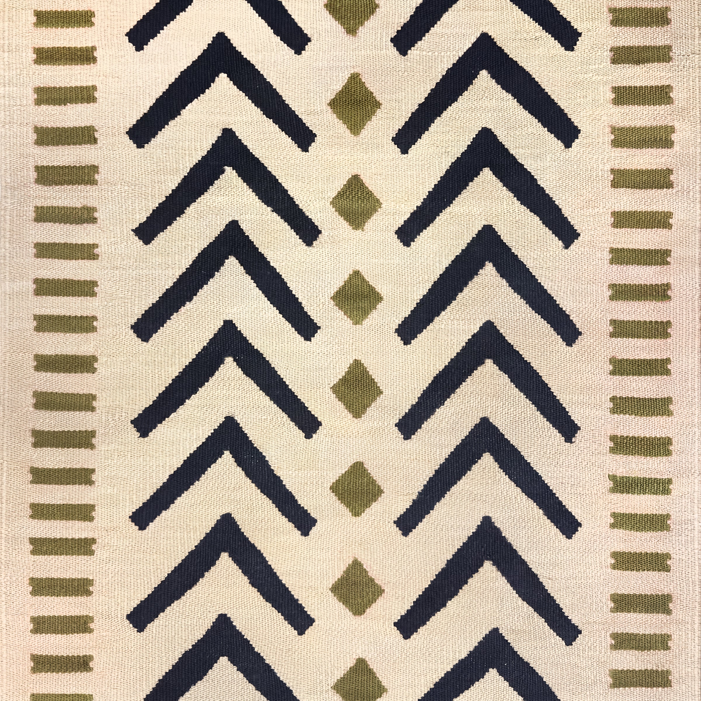 Itzel Moss Green