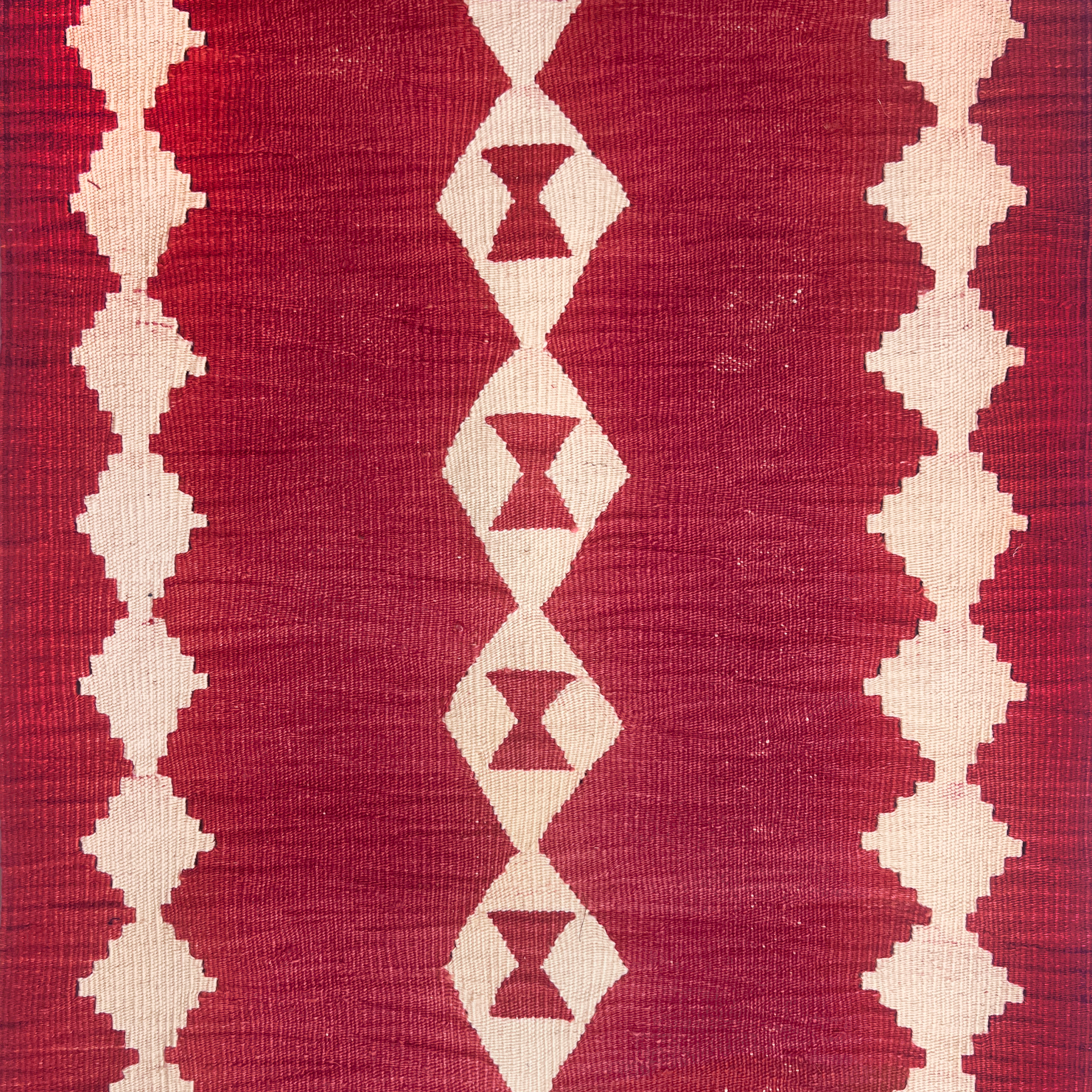 Fortis Raspberry Rug